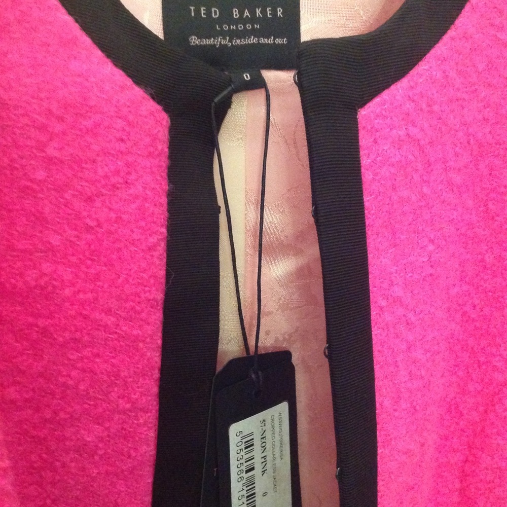 Ted Baker Kerisa Cropped Jacket in Hot Pink!! - Picture 3 of 8